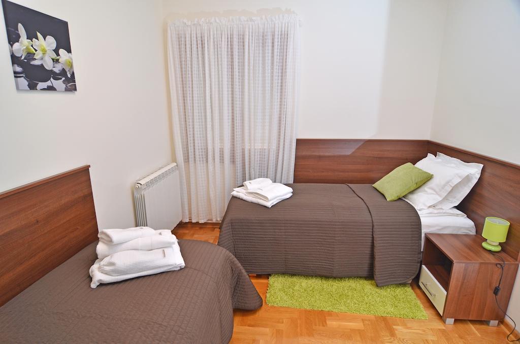 Apartments Biser Vrnjačka Banja Oda fotoğraf